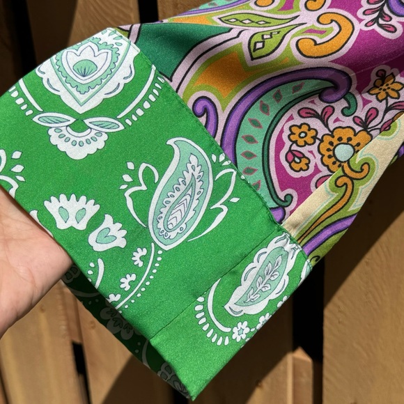 ZARA. Women’s Medium Multicolored Blouse. Crop top with Bell Sleeve. Sat… - Picture 7 of 15